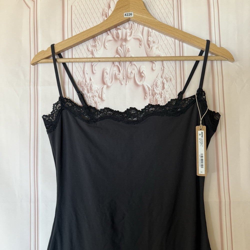 Skims Fits Everybody Lace Long Slip Dress Onyx Black Size Medium NWT $84 - Picture 2 of 7